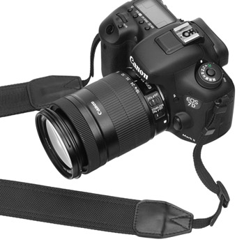 先ヒモは一眼レフカメラや大きめミラーレスカメラに最適な10mm幅。