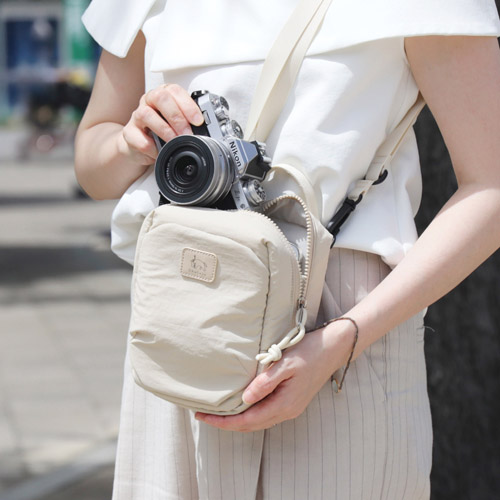 Chululu(チュルル) ルモ ミニショルダーバッグ ベージュ カメラバッグ