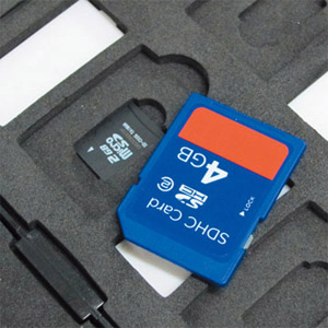 SDカードとMicroSDカード同時収納